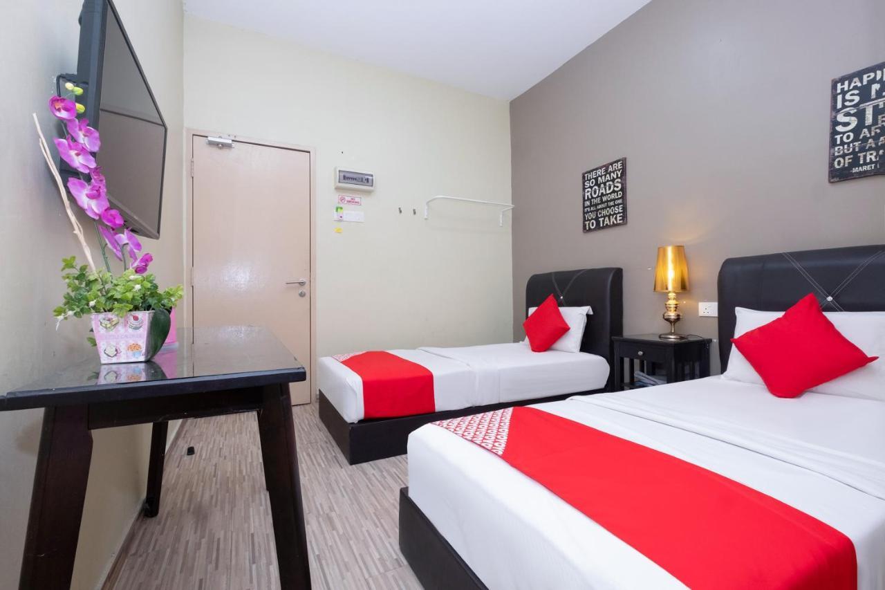 Oyo 89981 Nyamanya Hotel Kuantan Extérieur photo