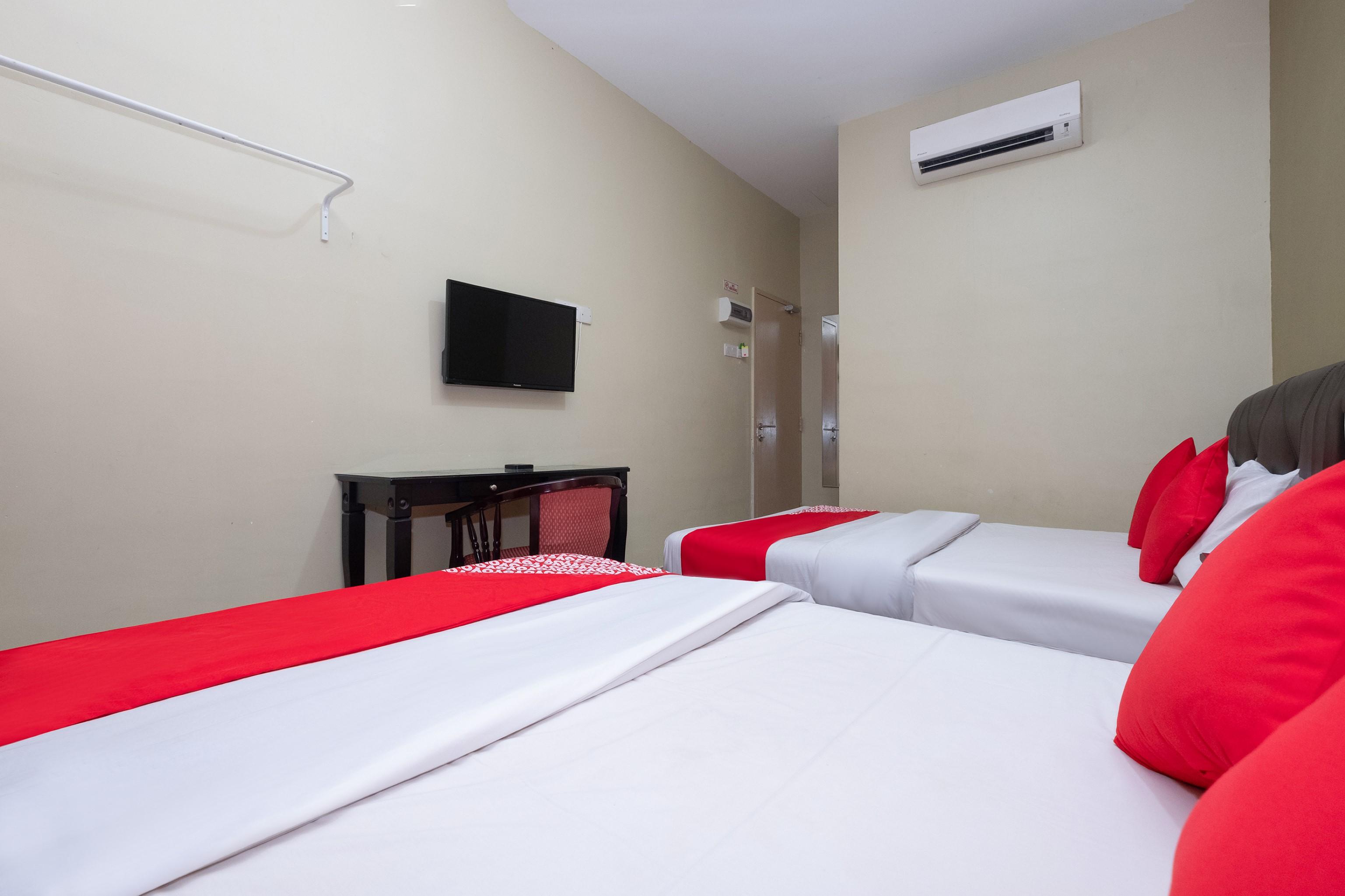 Oyo 89981 Nyamanya Hotel Kuantan Extérieur photo