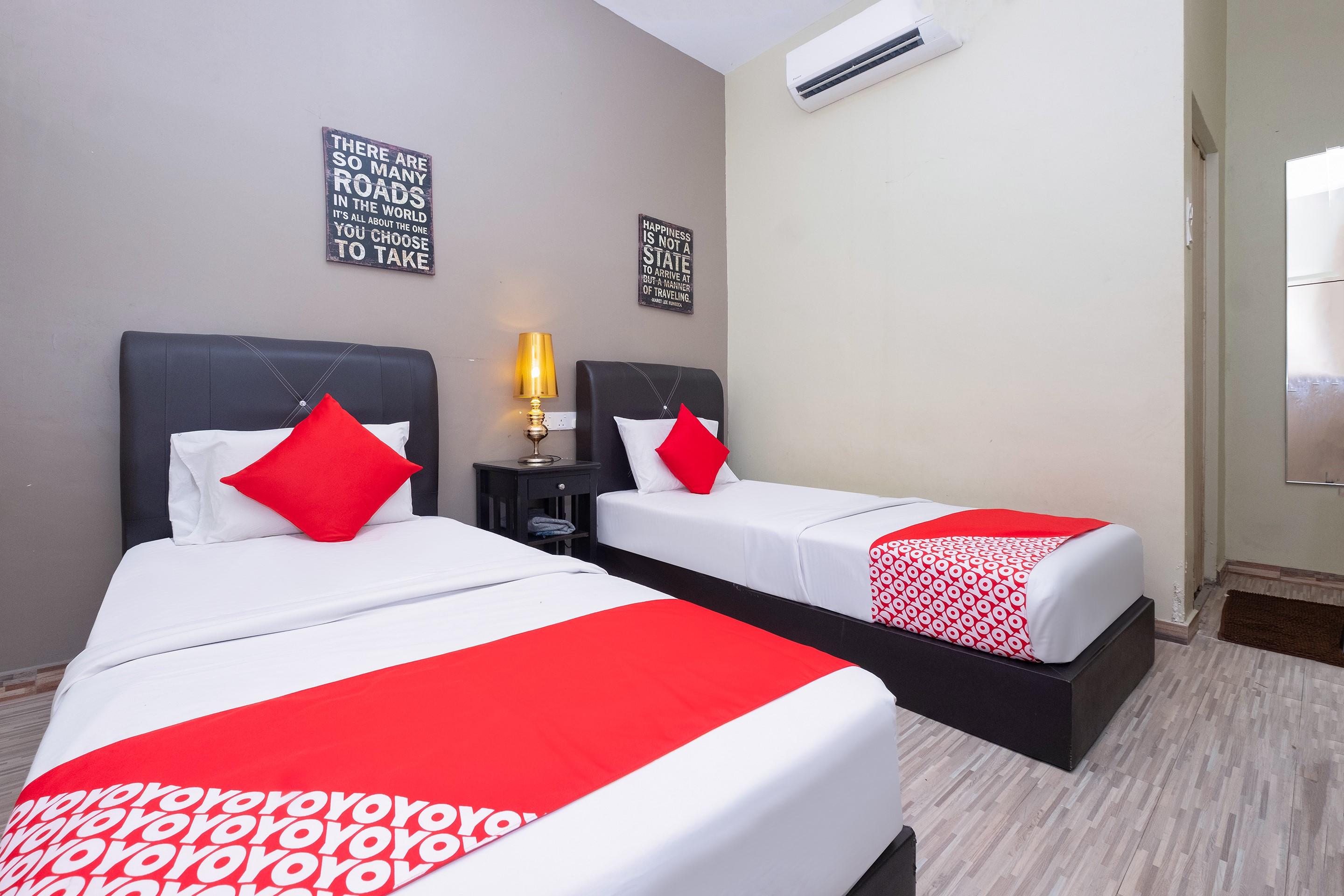 Oyo 89981 Nyamanya Hotel Kuantan Extérieur photo