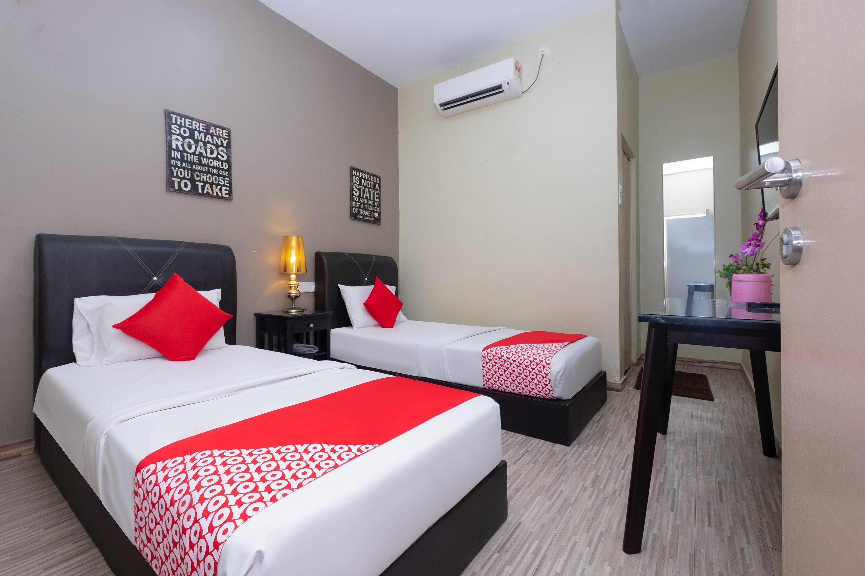 Oyo 89981 Nyamanya Hotel Kuantan Extérieur photo