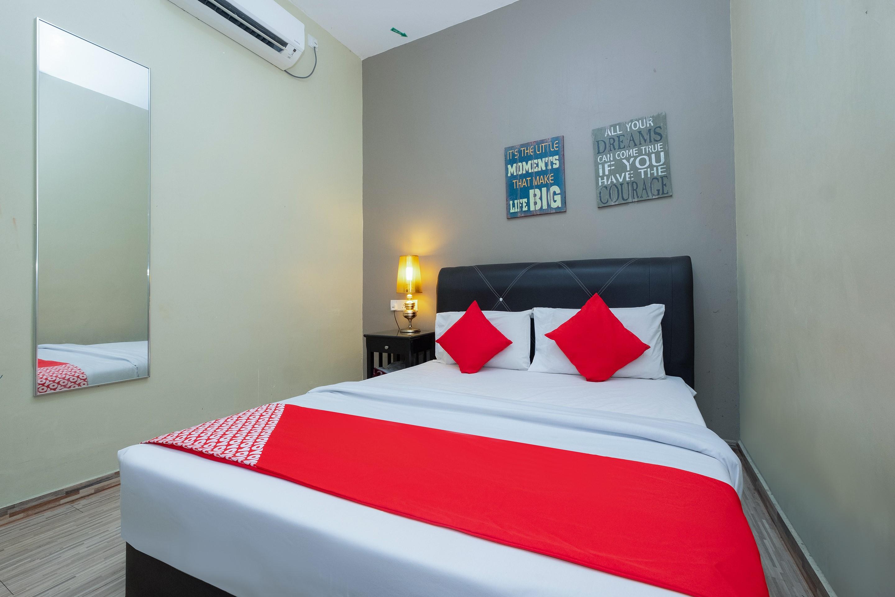 Oyo 89981 Nyamanya Hotel Kuantan Extérieur photo
